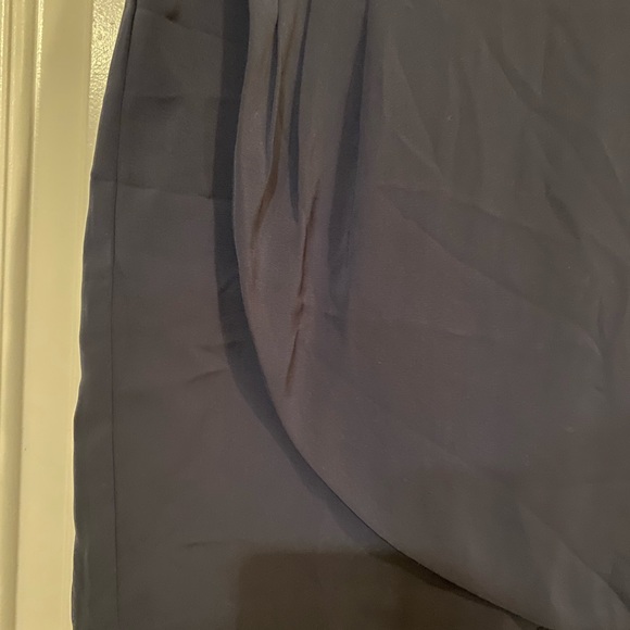 Banana Republic Mini wrap skirt - Size 10 - Picture 2 of 3